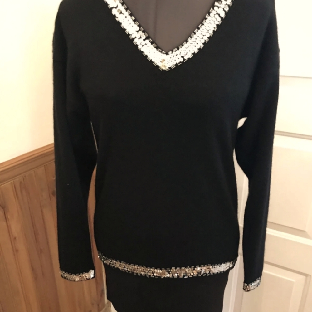 🆕 Eyelet Lace Embroidered Crop Top Blouse